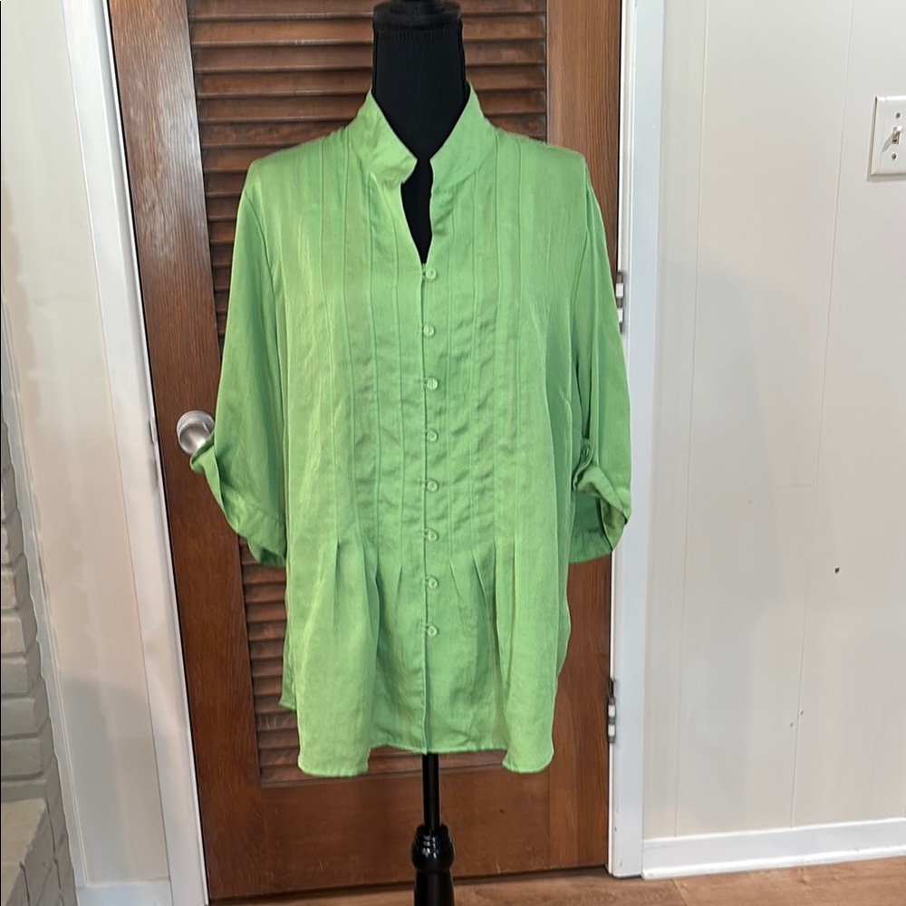 Coldwater Creek Green Casual Button Down Shirt with Pintuck Pleats
